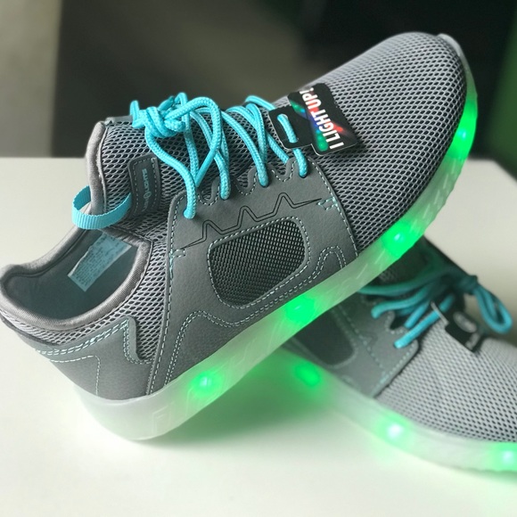 Flash Lights LED Rechargeable Girls Athletics Shoe - Picture 2 of 8